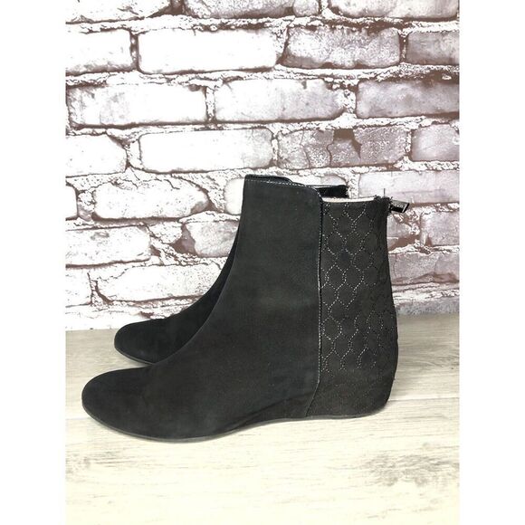 Aquatalia Black Suede Leather Wedge Back Zipper Booties Women’s Sz 8M US/38.5EU - Picture 1 of 16